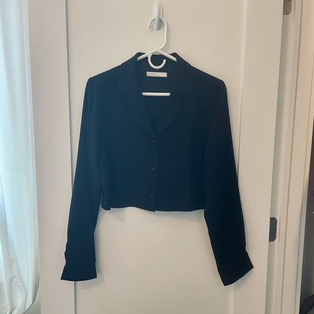 Oak + Fort Cropped Black Blouse